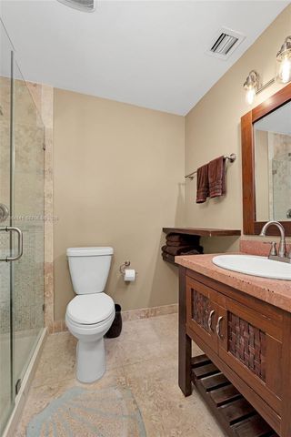 8480 SW 180th St, Palmetto Bay, FL 33157