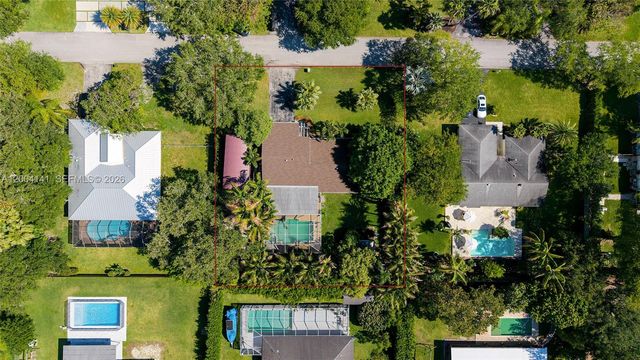 8480 SW 180th St, Palmetto Bay, FL 33157