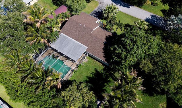 8480 SW 180th St, Palmetto Bay, FL 33157