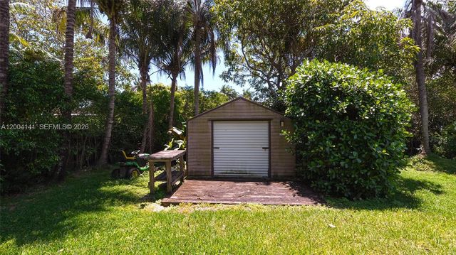 8480 SW 180th St, Palmetto Bay, FL 33157