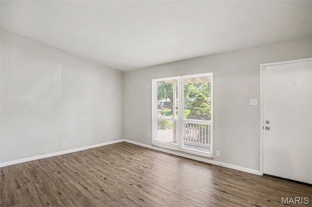 1145 Cheyenne Drive, Florissant, MO 63033