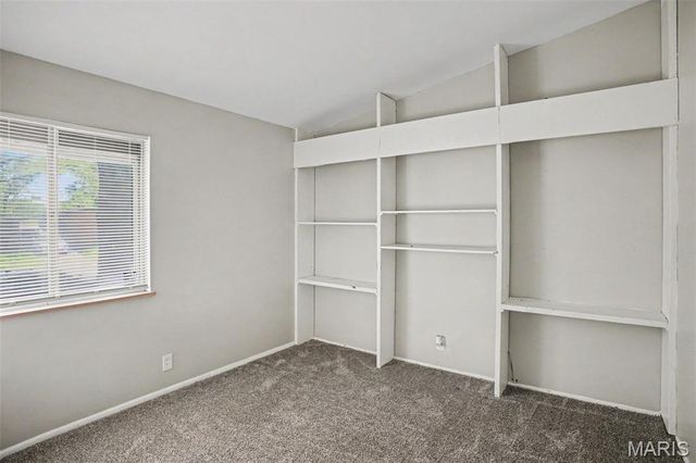 1145 Cheyenne Drive, Florissant, MO 63033