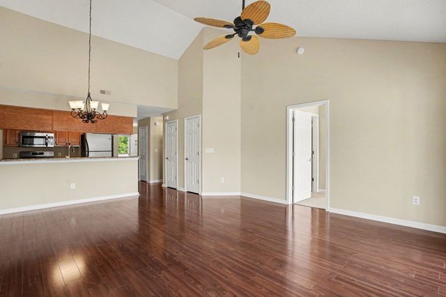 655 Woodmoor Dr Unit 302, Murrells Inlet, SC 29576