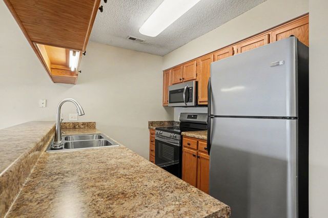 655 Woodmoor Dr Unit 302, Murrells Inlet, SC 29576