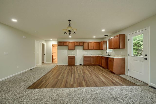 353 Elm Street, New Straitsville, OH 43766