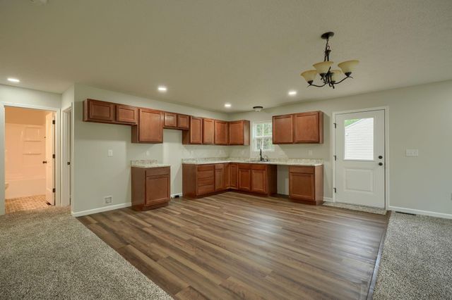 353 Elm Street, New Straitsville, OH 43766