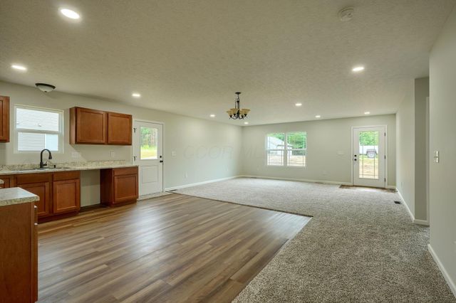 353 Elm Street, New Straitsville, OH 43766