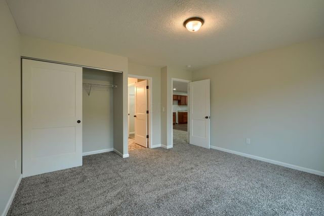 353 Elm Street, New Straitsville, OH 43766