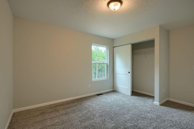 353 Elm Street, New Straitsville, OH 43766