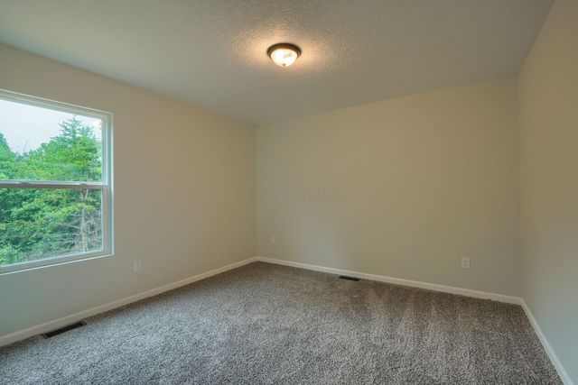 353 Elm Street, New Straitsville, OH 43766