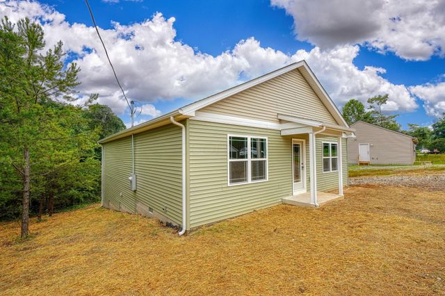 353 Elm Street, New Straitsville, OH 43766