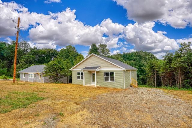 353 Elm Street, New Straitsville, OH 43766