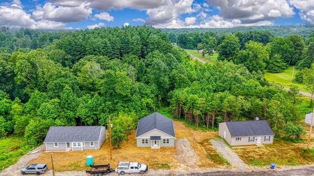 353 Elm Street, New Straitsville, OH 43766