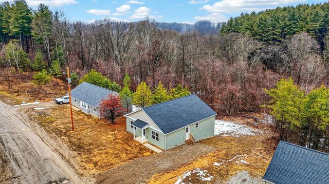 353 Elm Street, New Straitsville, OH 43766