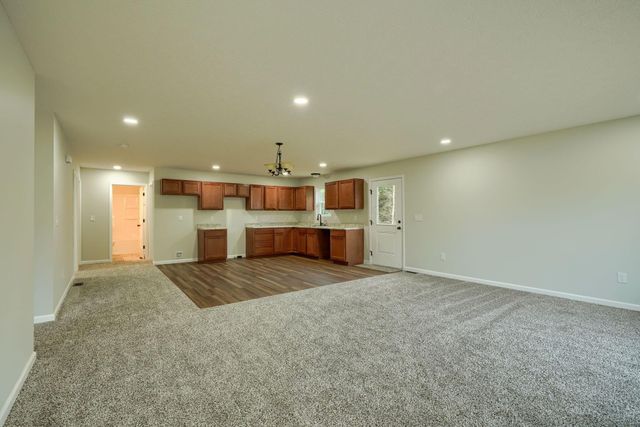 353 Elm Street, New Straitsville, OH 43766