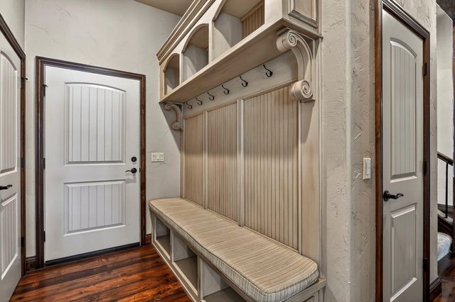 3260 W Rivulet Pass, Springfield, MO 65810