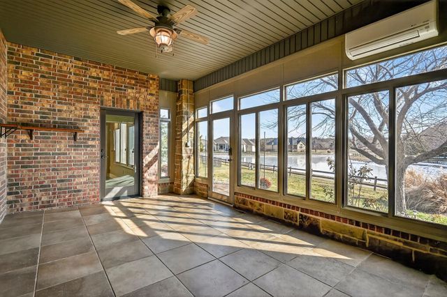 3260 W Rivulet Pass, Springfield, MO 65810