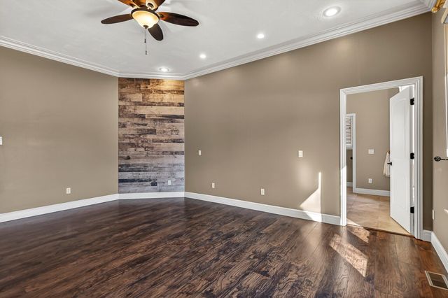 3260 W Rivulet Pass, Springfield, MO 65810