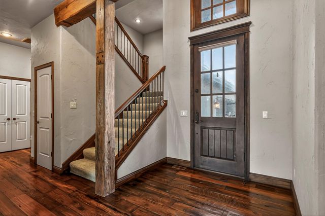 3260 W Rivulet Pass, Springfield, MO 65810