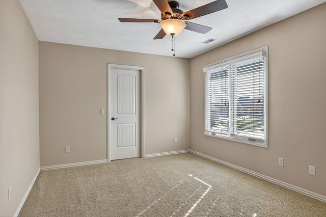 3260 W Rivulet Pass, Springfield, MO 65810