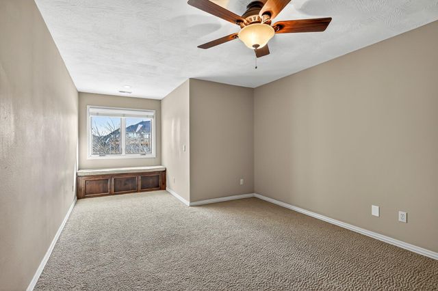 3260 W Rivulet Pass, Springfield, MO 65810