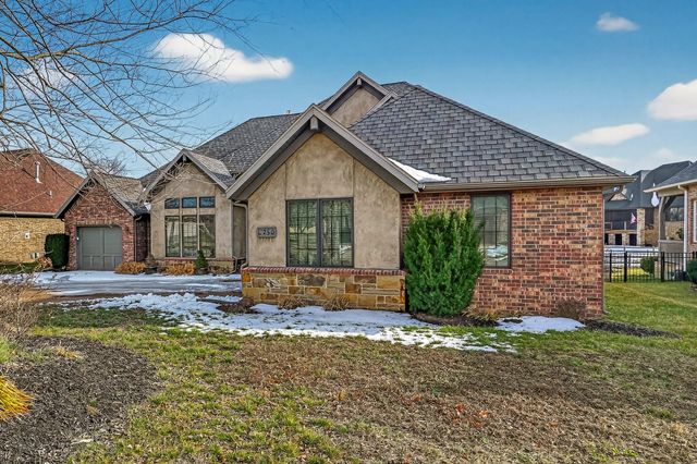 3260 W Rivulet Pass, Springfield, MO 65810