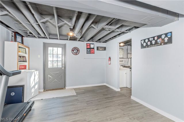 3529 Hunter Drive, North Olmsted, OH 44070