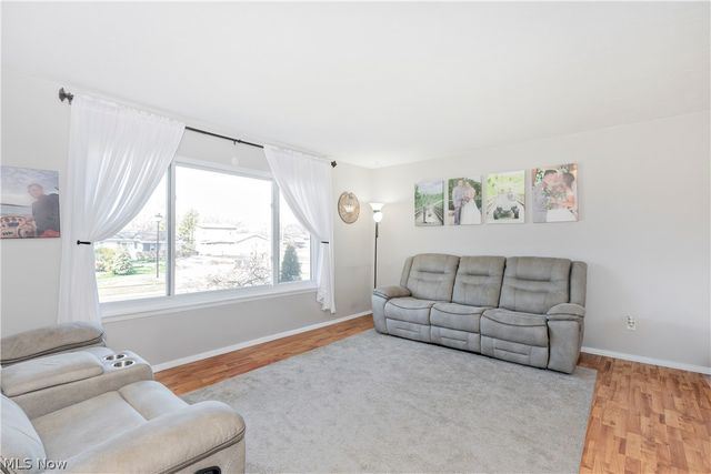 3529 Hunter Drive, North Olmsted, OH 44070