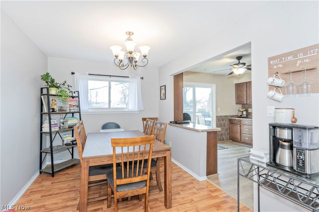 3529 Hunter Drive, North Olmsted, OH 44070