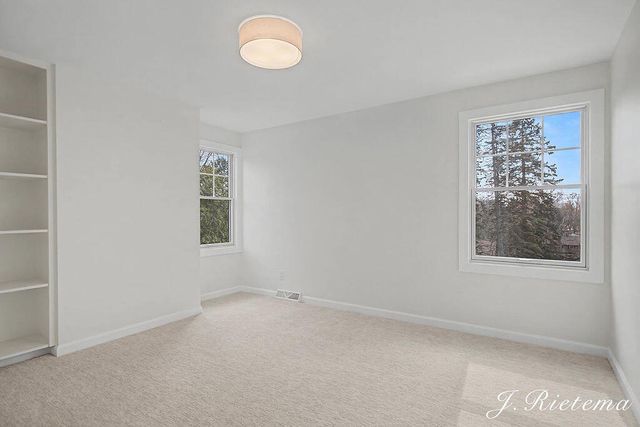 2150 Onekama Drive Se, City Of Grand Rapids, MI 49506