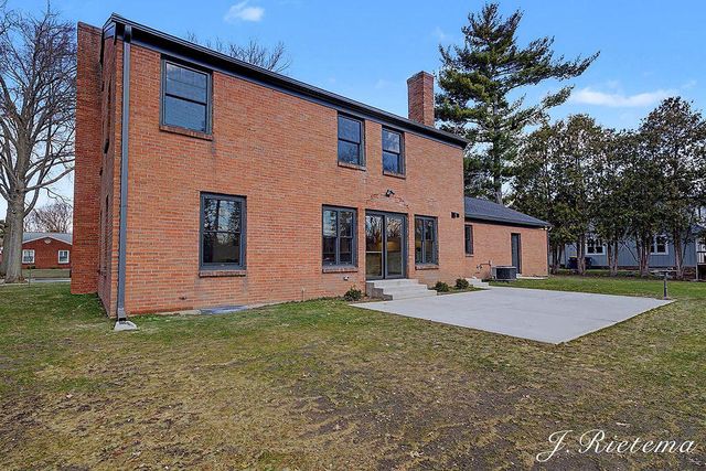 2150 Onekama Drive Se, City Of Grand Rapids, MI 49506