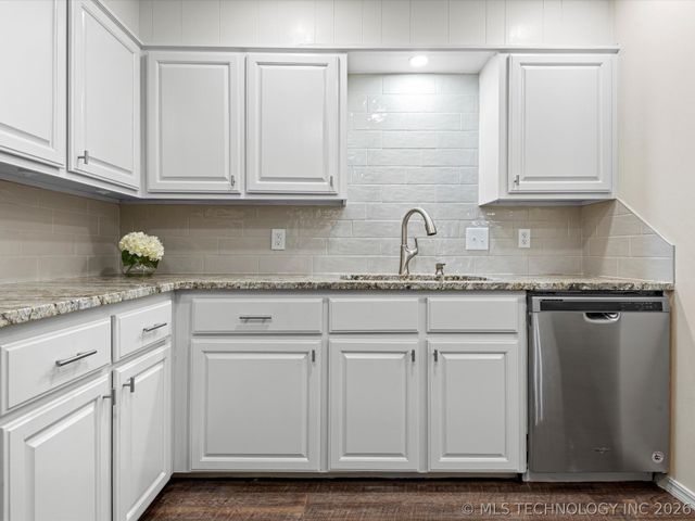 428 S Shawnee Avenue, Bartlesville, OK 74003