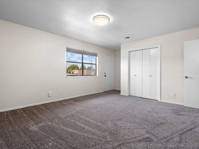 428 S Shawnee Avenue, Bartlesville, OK 74003