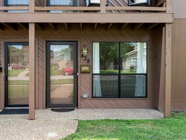 428 S Shawnee Avenue, Bartlesville, OK 74003
