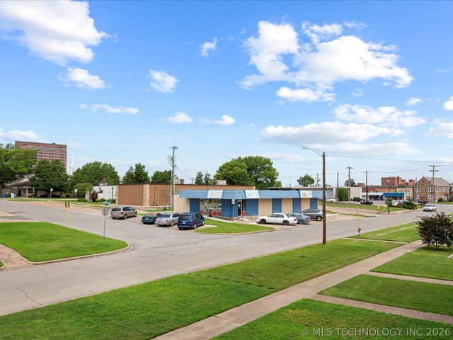 428 S Shawnee Avenue, Bartlesville, OK 74003