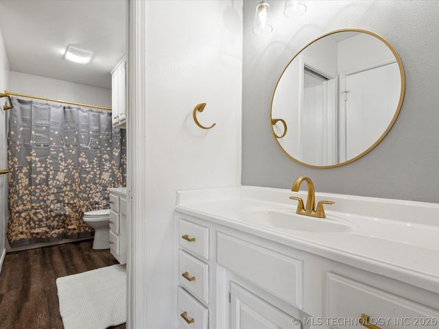 428 S Shawnee Avenue, Bartlesville, OK 74003