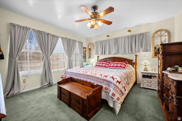 2222 E ROLLING OAKS LN, Layton, UT 84040