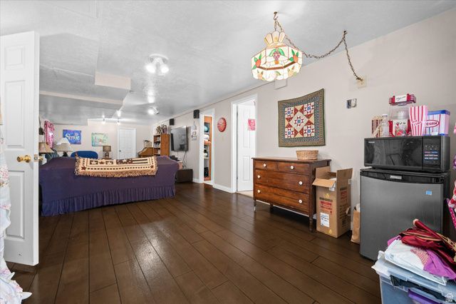 2222 E ROLLING OAKS LN, Layton, UT 84040