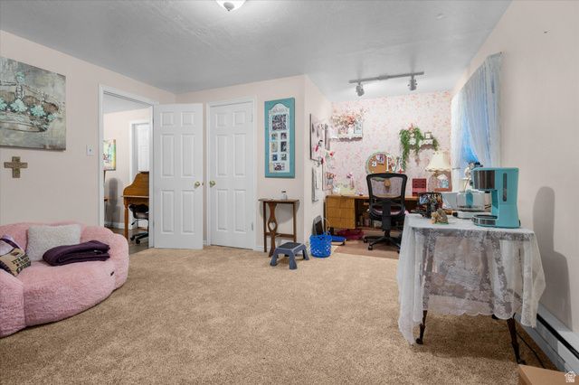 2222 E ROLLING OAKS LN, Layton, UT 84040