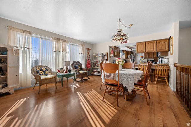 2222 E ROLLING OAKS LN, Layton, UT 84040