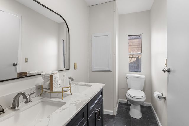 713 Willowview Dr, La Vergne, TN 37086