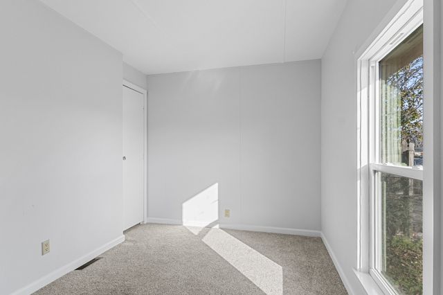 713 Willowview Dr, La Vergne, TN 37086