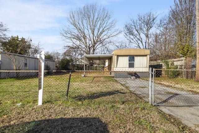 713 Willowview Dr, La Vergne, TN 37086