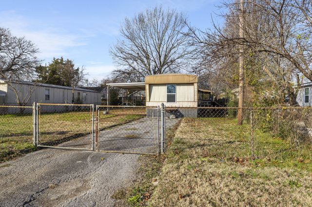 713 Willowview Dr, La Vergne, TN 37086