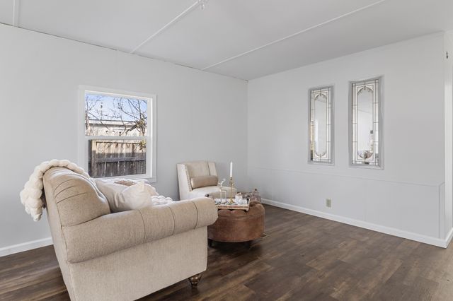 713 Willowview Dr, La Vergne, TN 37086