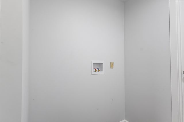 713 Willowview Dr, La Vergne, TN 37086