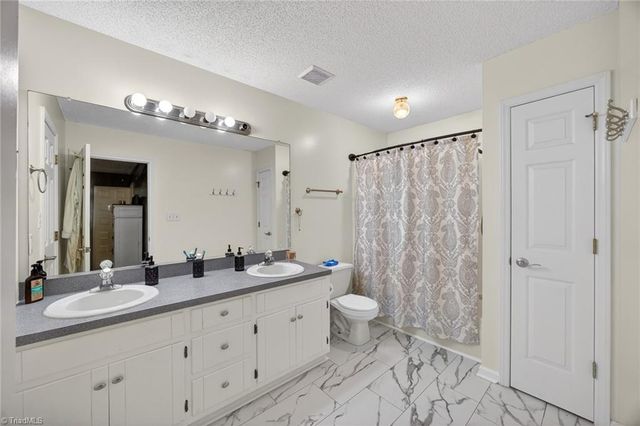 370 Lee Road, Thomasville, NC 27360