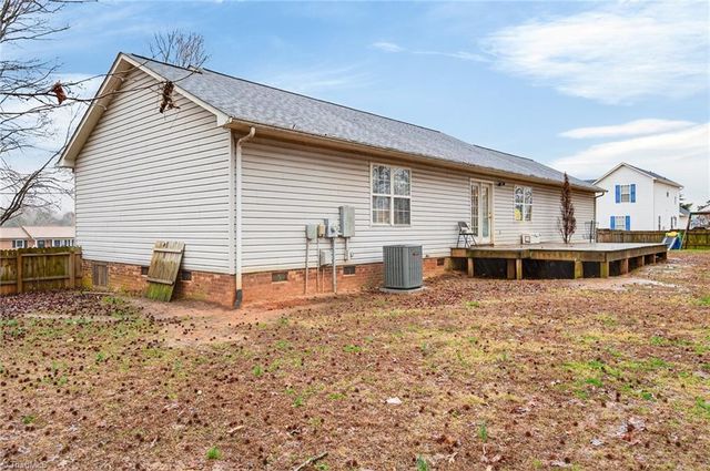 370 Lee Road, Thomasville, NC 27360