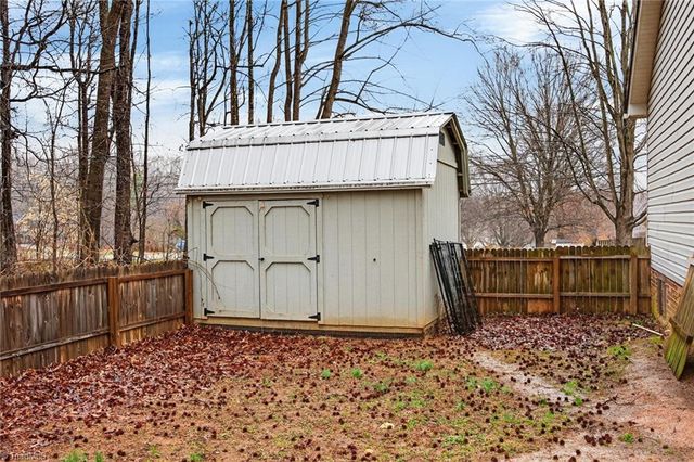 370 Lee Road, Thomasville, NC 27360