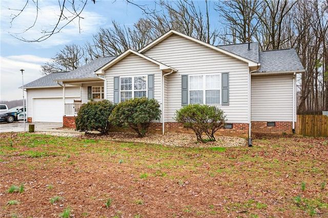 370 Lee Road, Thomasville, NC 27360